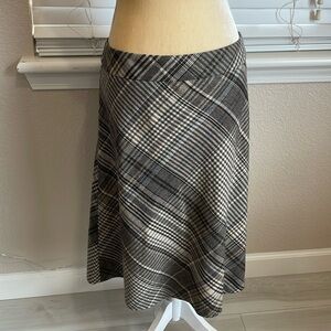 And Taylor loft a line skirt